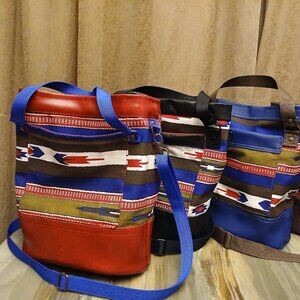 New Bucket Saddle Purse Crossbody Bag Southwestern Sarape Stripe Red White Blue